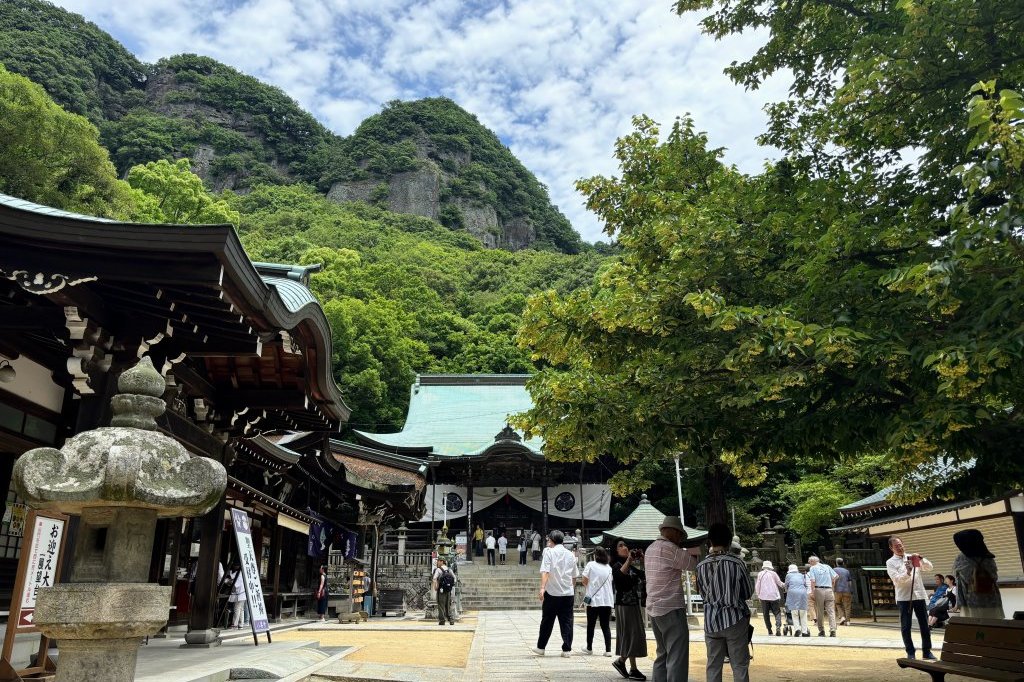 讃岐ジオガイドと行く 八栗寺はなぜ五剣山の下に創られたのか？