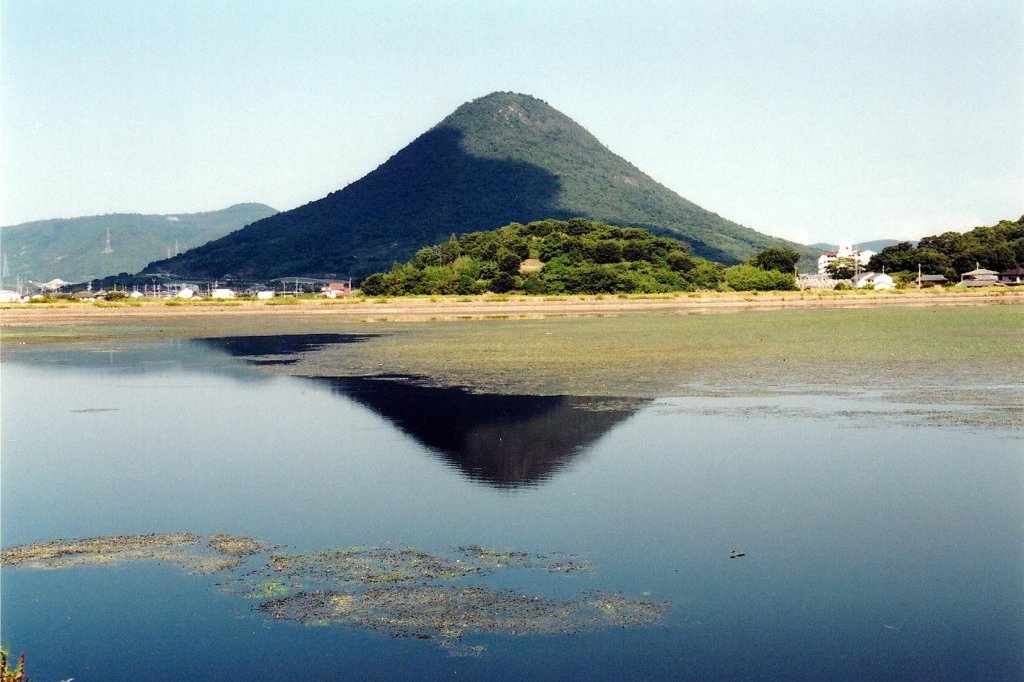 飯野山ハイキング