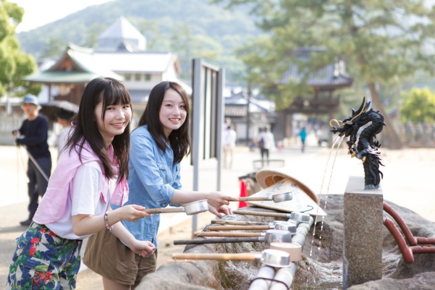 冷たくて気持ちいい～＠善通寺