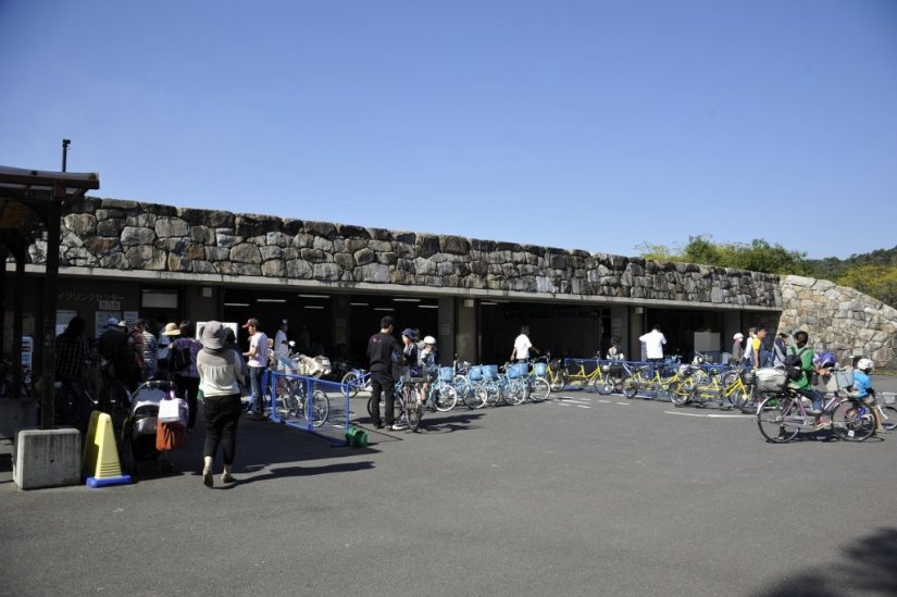 子供椅子付きや二人乗り自転車など、各種豊富に揃っている