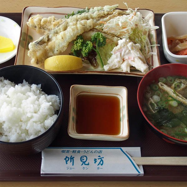 新鮮な魚を使った定食