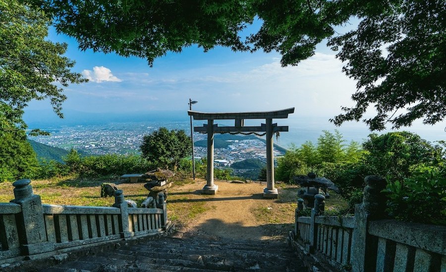 高屋神社